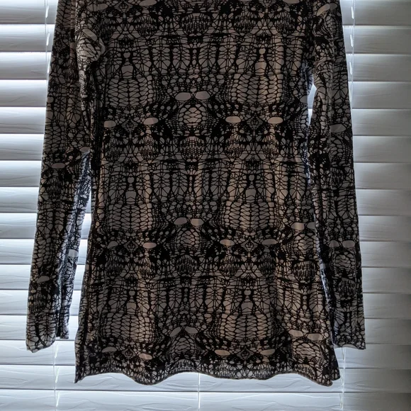 Reversible Longsleeve - Picture 8 of 8